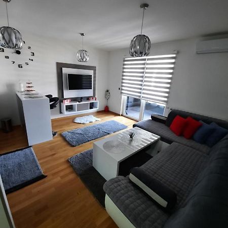 Apartman Bulevar Sarajevo - Free Parking Luaran gambar