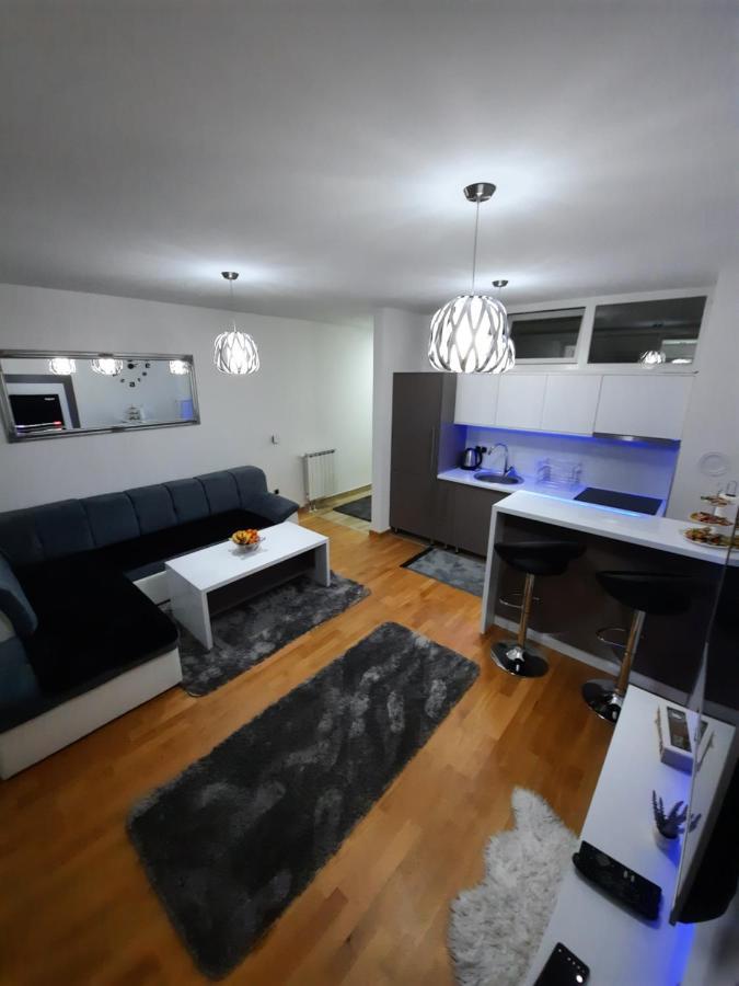 Apartman Bulevar Sarajevo - Free Parking Luaran gambar