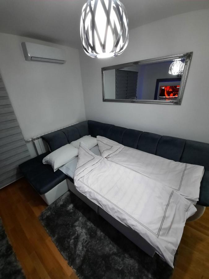 Apartman Bulevar Sarajevo - Free Parking Luaran gambar