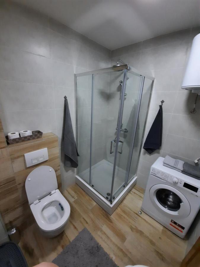 Apartman Bulevar Sarajevo - Free Parking Luaran gambar