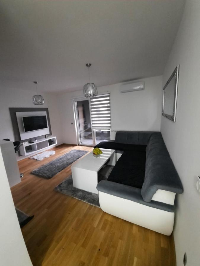 Apartman Bulevar Sarajevo - Free Parking Luaran gambar