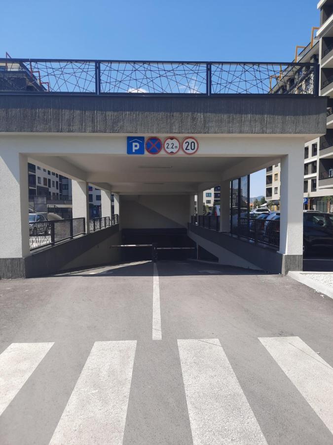 Apartman Bulevar Sarajevo - Free Parking Luaran gambar