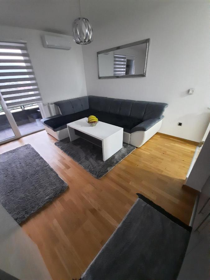 Apartman Bulevar Sarajevo - Free Parking Luaran gambar