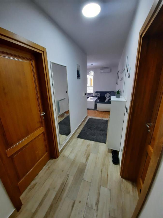 Apartman Bulevar Sarajevo - Free Parking Luaran gambar