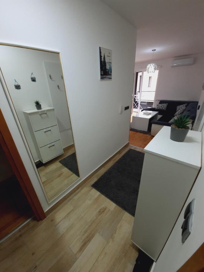 Apartman Bulevar Sarajevo - Free Parking Luaran gambar