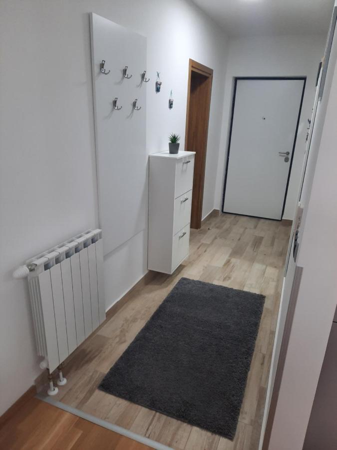 Apartman Bulevar Sarajevo - Free Parking Luaran gambar