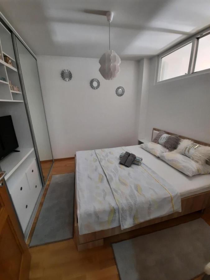 Apartman Bulevar Sarajevo - Free Parking Luaran gambar